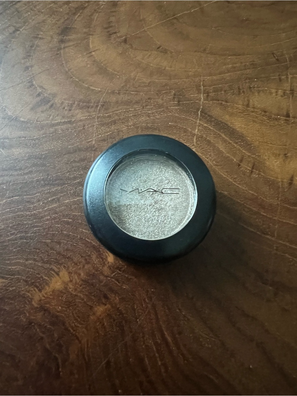 MAC Cosmetics Eyeshadow - Retrospeck - Picture 2 of 5